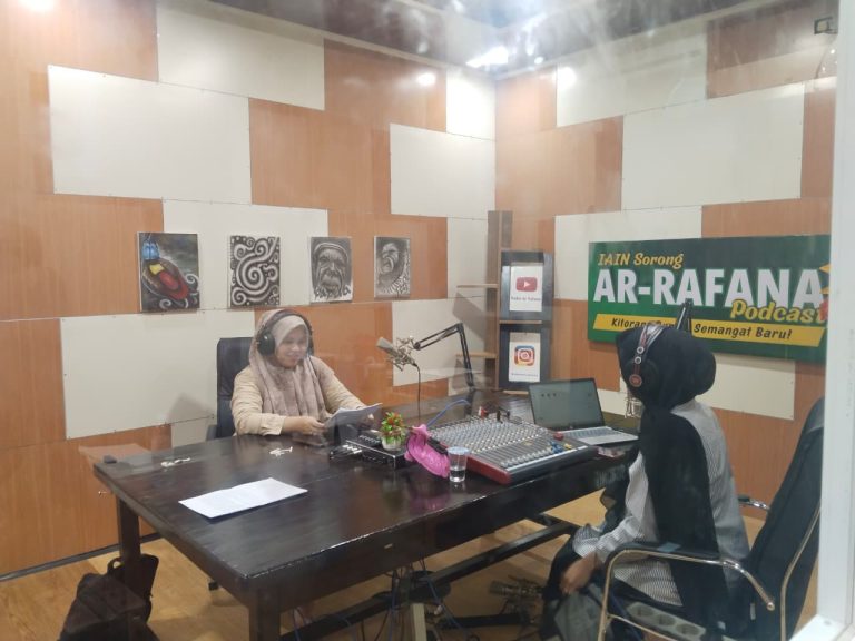 Tips Fokus Membaca Buku Teks Tebal